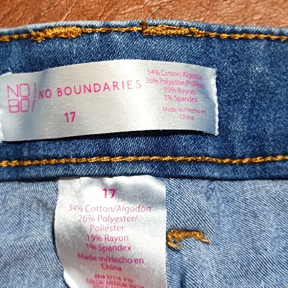 NWOT.... No Boundaries Jeans Pants - Picture 4 of 5